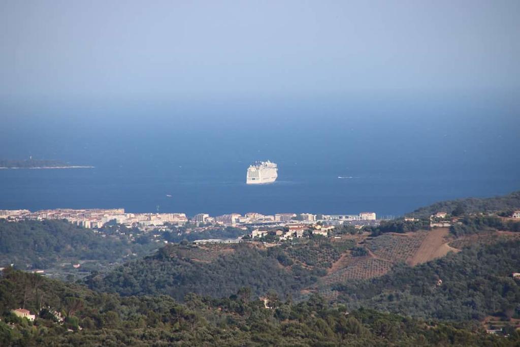 Le Tignet Villa Des Oliviers מראה חיצוני תמונה